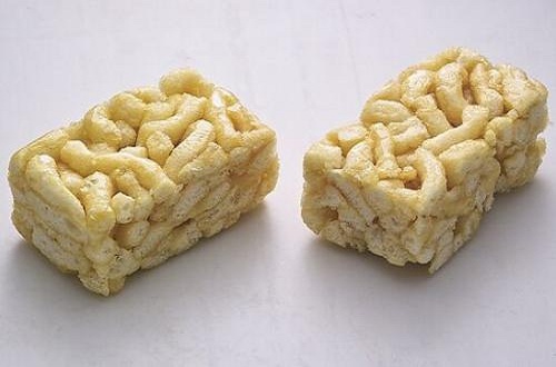 沙琪瑪公司違規添加硼砂被曝光，生產工廠污垢遍地