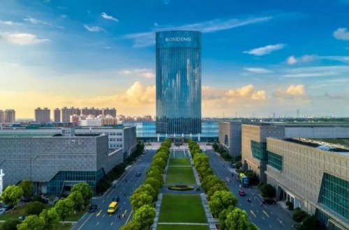 匠心智造、貴在創新，民族品牌波司登彰顯中國時尚魅力