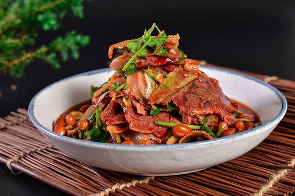 紫燕百味雞：國民日常熟食，走進30多萬家庭的餐桌