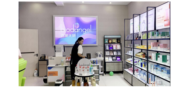 頭部品牌戰場升級，電梯媒體成美妝行業新寵